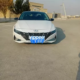 Hyundai Elantra 2022