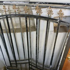 Demir reşotka ayna dakylyan