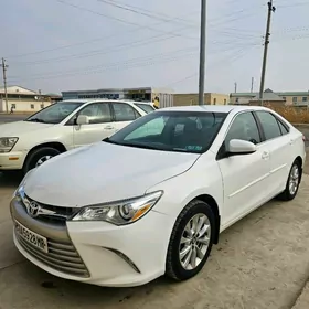Toyota Camry 2016