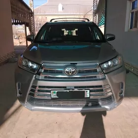 Toyota Highlander 2019