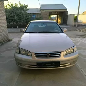 Toyota Camry 2000
