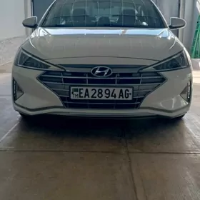 Hyundai Elantra 2020