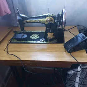 тикиш машын аяклы