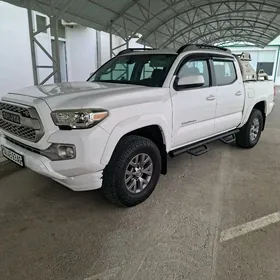 Toyota Tacoma 2019