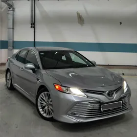 Toyota Camry 2018