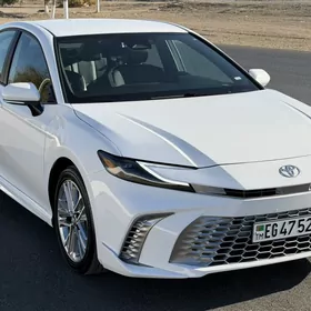 Toyota Camry 2025