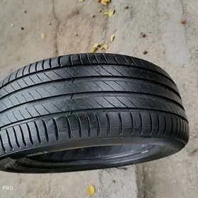 225 55 17 Michelin Teker