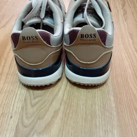 кроссовки ,,ВОSS'' размер 41