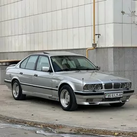 BMW 545 1993