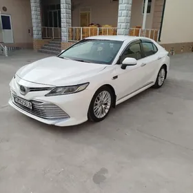 Toyota Camry 2018