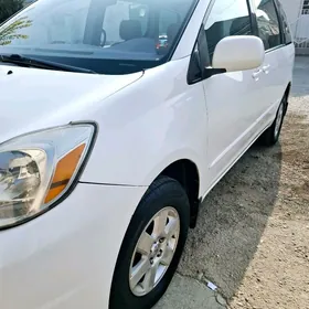 Toyota Sienna 2005