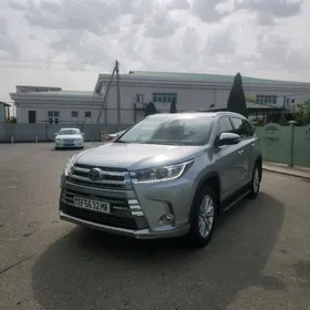 Toyota Highlander 2019