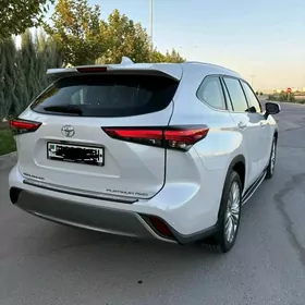 Toyota Highlander 2023