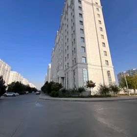  13nji Tapgyr 5komnat 270m²