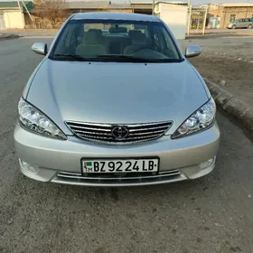 Toyota Camry 2004