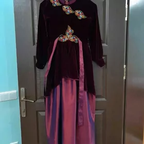 Arassa geyilen koỳnekler