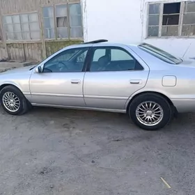 Toyota Camry 2000