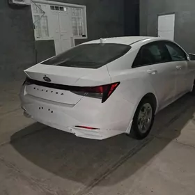 Hyundai Elantra 2020