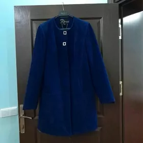 Arassa geyilen ust esikler