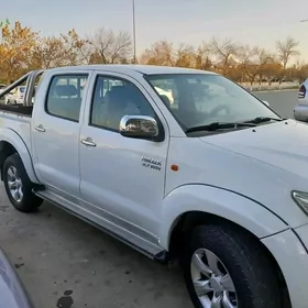 Toyota Hilux 2013