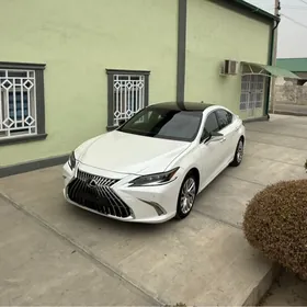 Lexus ES 350 2022