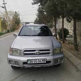 Nissan Pathfinder 2003