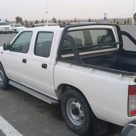 Nissan Navara 2010