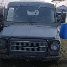 UAZ Profi 1990