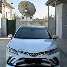 Toyota Camry 2020