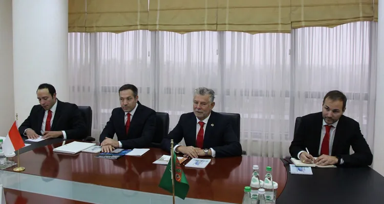 В МИД Туркменистана прошла встреча с президентом организации «Мир и спорт»