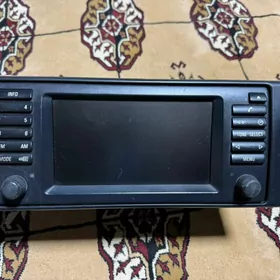 BMW E39 - zavodskoý magnitofon