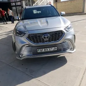 Toyota Highlander 2021