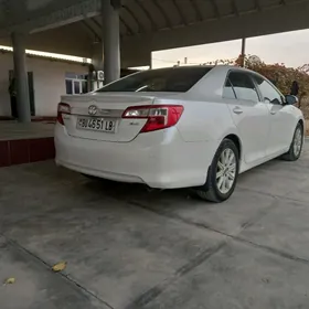 Toyota Camry 2014