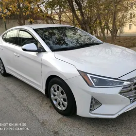 Hyundai Elantra 2019