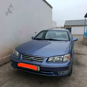 Toyota Camry 2000