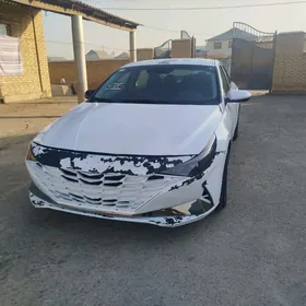 Hyundai Elantra 2021