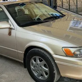 Toyota Camry 1999