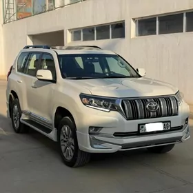 Toyota Land Cruiser Prado 2023