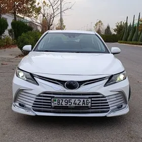 Toyota Camry 2020