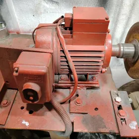 Точилный станок