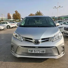 Toyota Sienna 2020