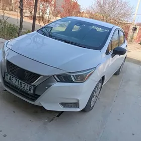 Nissan Versa 2021