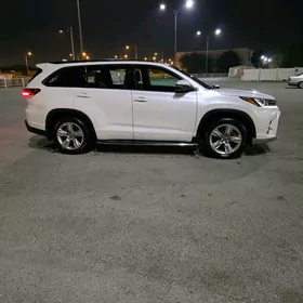 Toyota Highlander 2018