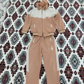 спортивный костюм