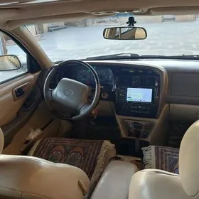 Toyota Avalon 1999