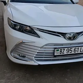 Toyota Camry 2022