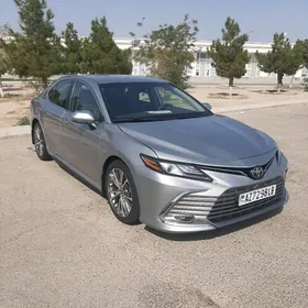 Toyota Camry 2020