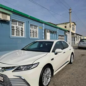 Toyota Camry 2022
