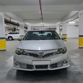 Toyota Camry 2013