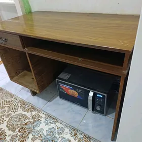 письменный стол